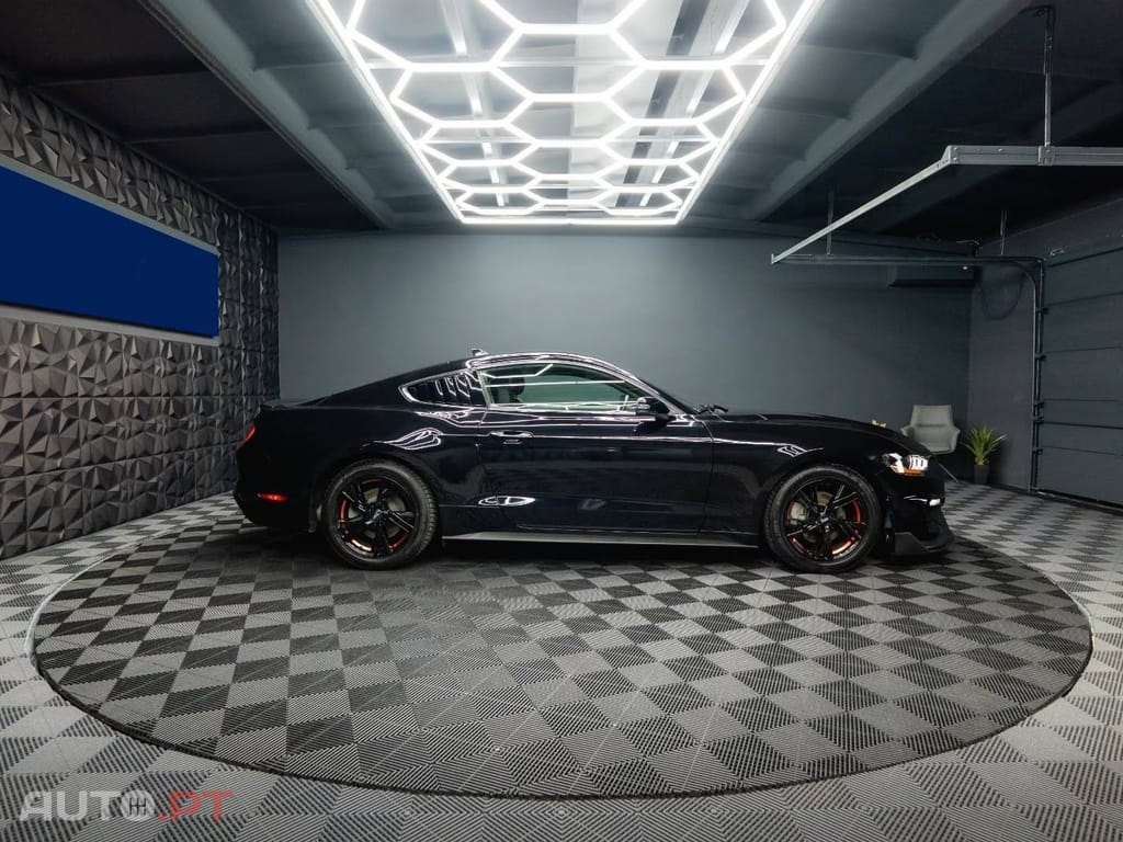 Ford Mustang 2.3 Shelby Coupe GT Package Dark Horse