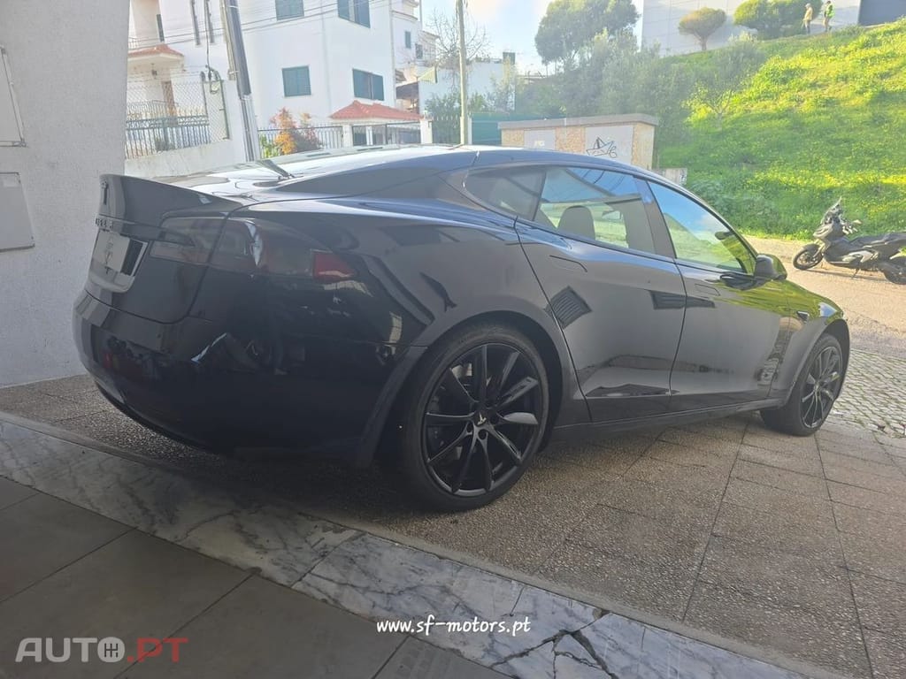 Tesla Model S 75D AWD