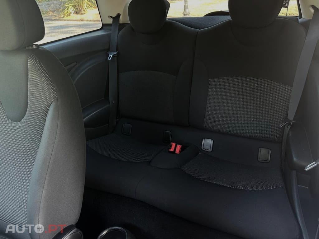 MINI Cooper One 1.6