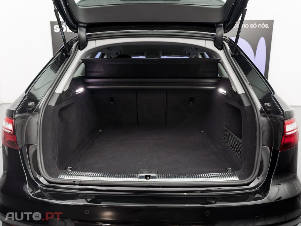 Audi A4 Avant 30 TDI S tronic