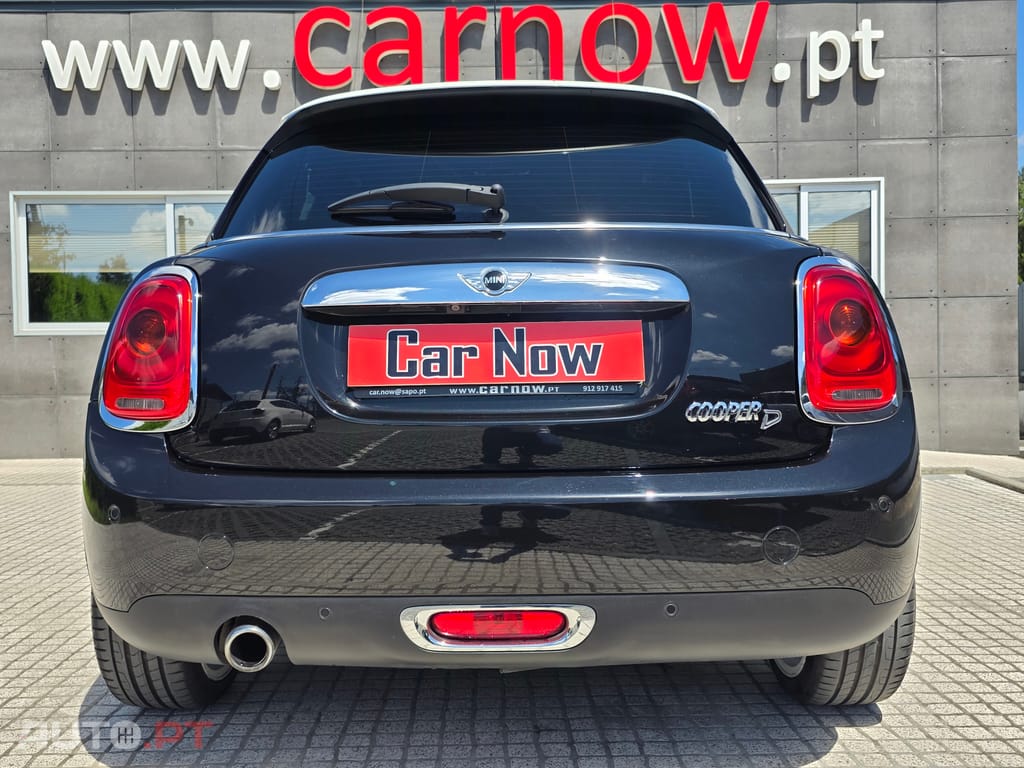 MINI Cooper D AUTO 5 Portas