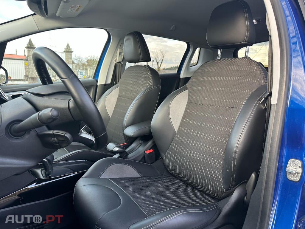 Peugeot 2008 1.5 BlueHDi Allure EAT6