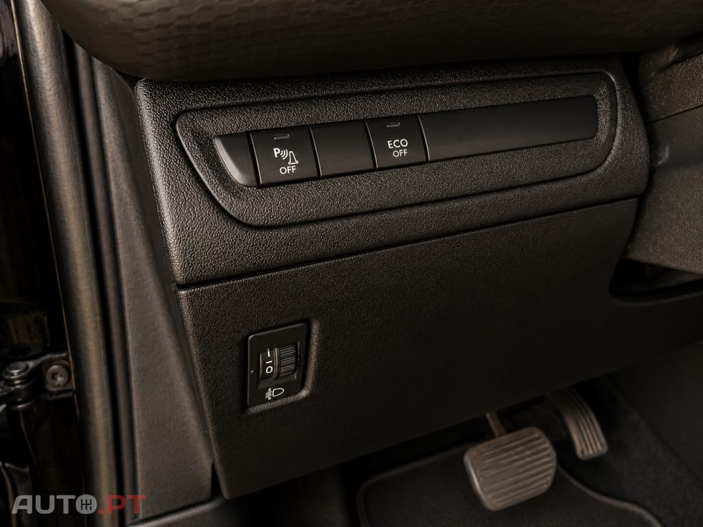 Peugeot 2008 1.2 PureTech Allure EAT6