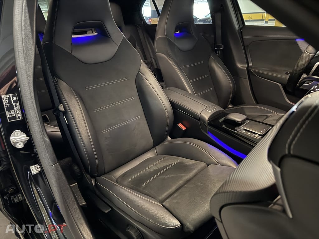 Mercedes-Benz A 250 e AMG Line