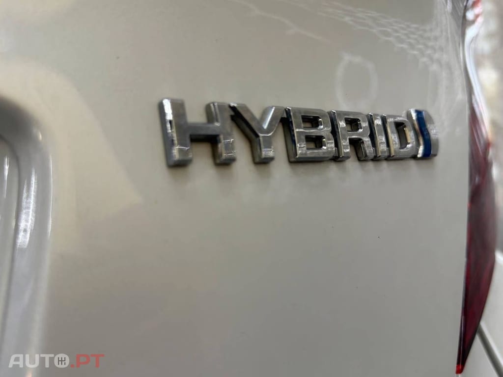 Toyota C-HR 2.0 Hybrid Team