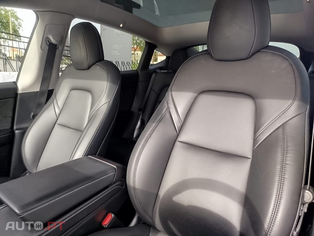 Tesla Model Y Long Range Tração Integral