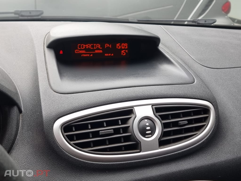 Renault Clio 1.2 16V Rip Curl