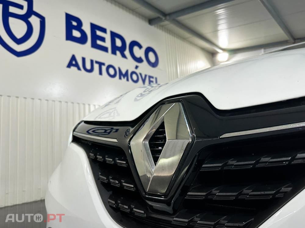 Renault Clio 1.6 E-Tech Intens