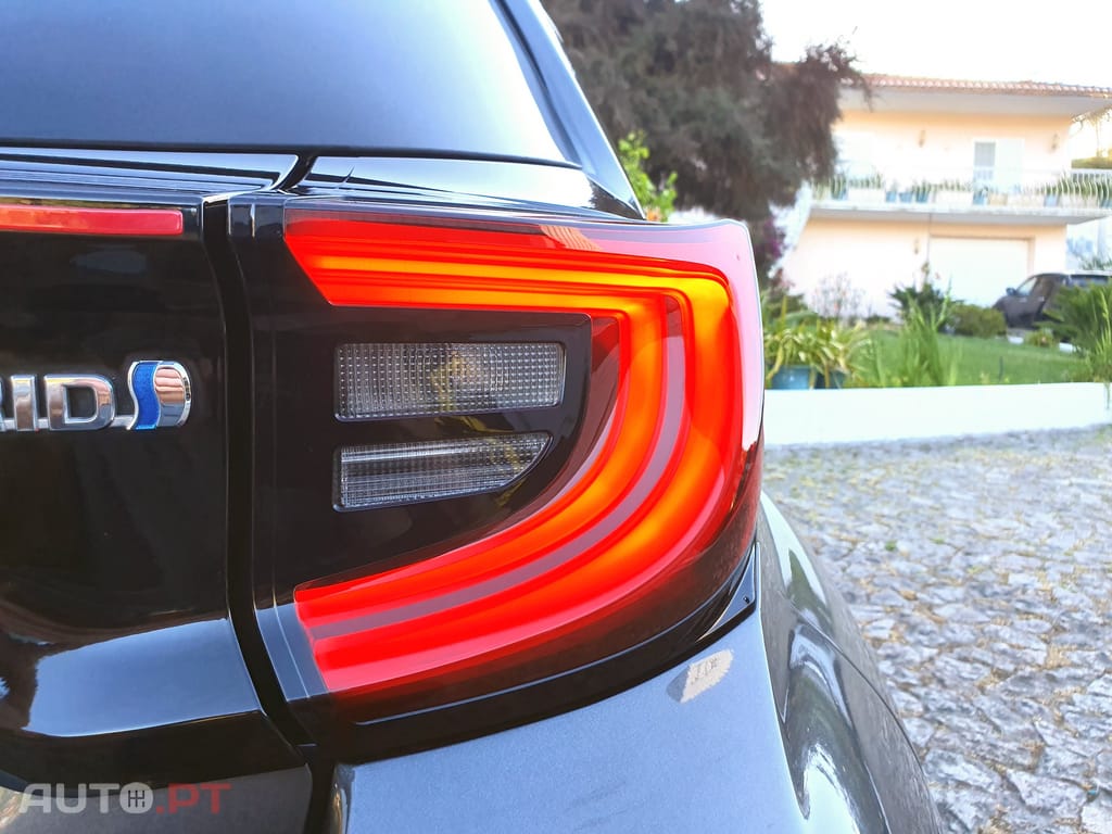 Toyota Yaris 1.5 VVT-i Hybrid Dynamic Force Luxury