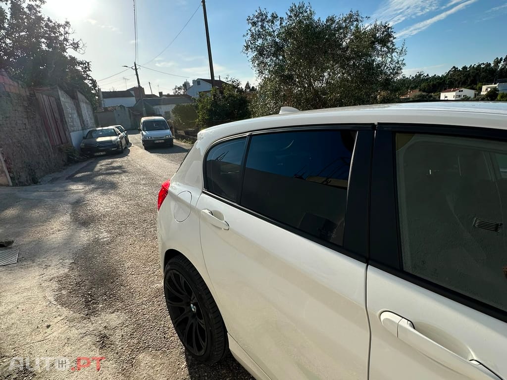 BMW 116 116d Sport Line (F20 LCI)