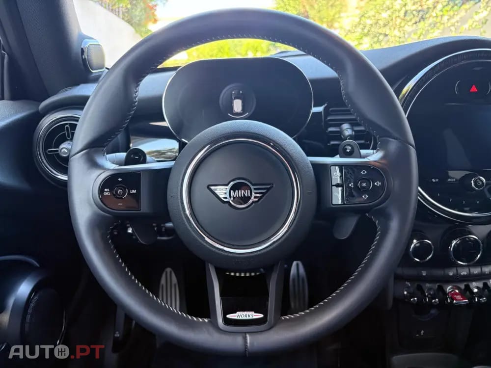 MINI Cooper John Cooper Works Auto Desportiva