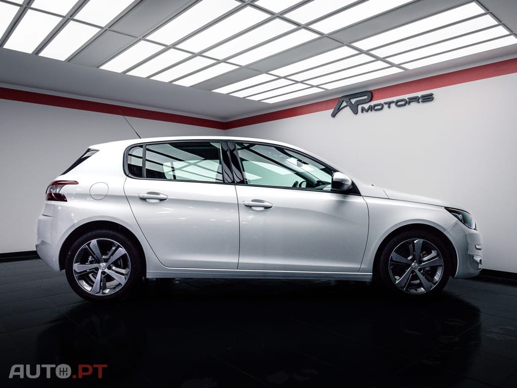 Peugeot 308 1.6 e-HDi Active J17