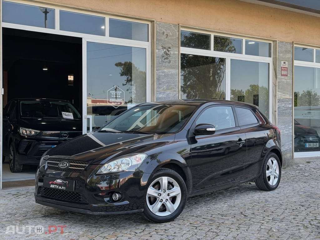 Kia Ceed S Coupé 1.4 CVVT EX ISG