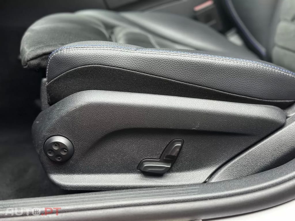 Mercedes-Benz C 300 e AMG Line