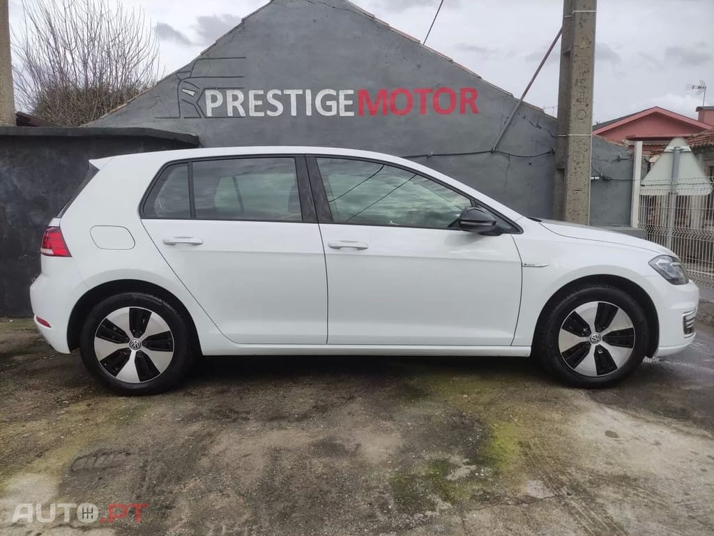Volkswagen e-Golf Cockpit Virtual