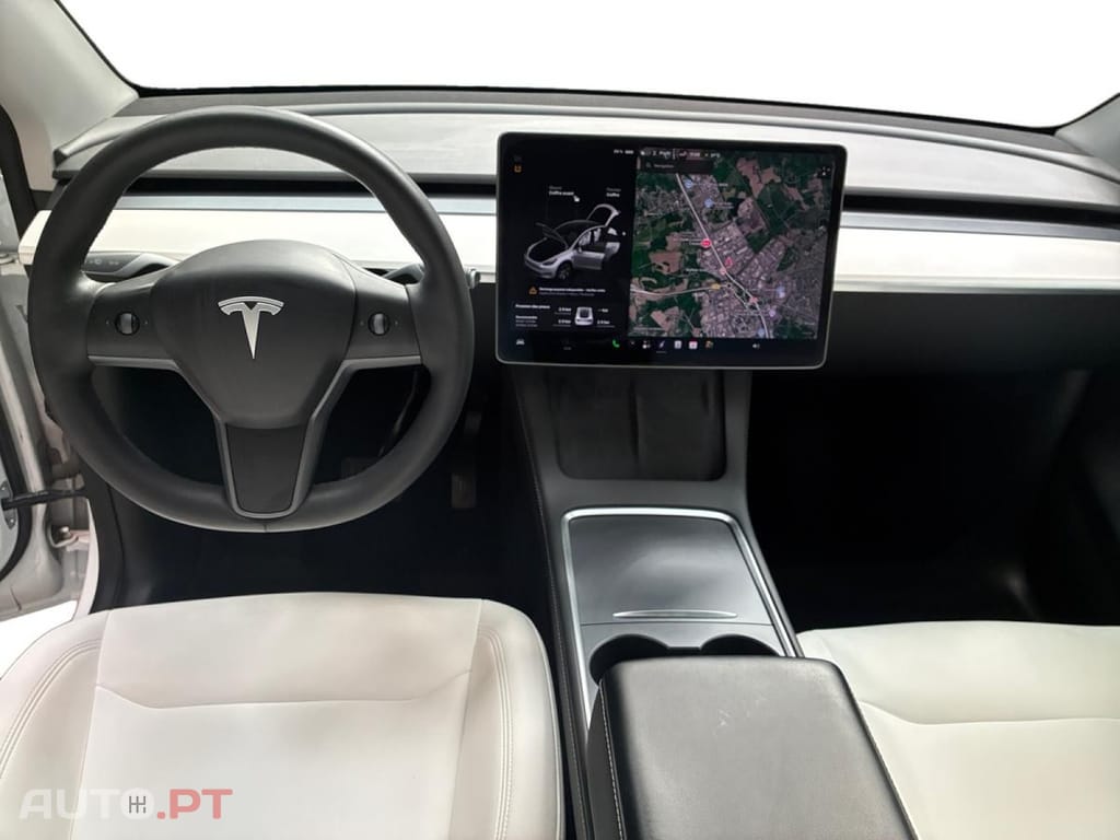 Tesla Model Y Long-Range Dual Motor AWD