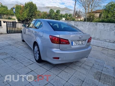Lexus IS 220 d Base 11