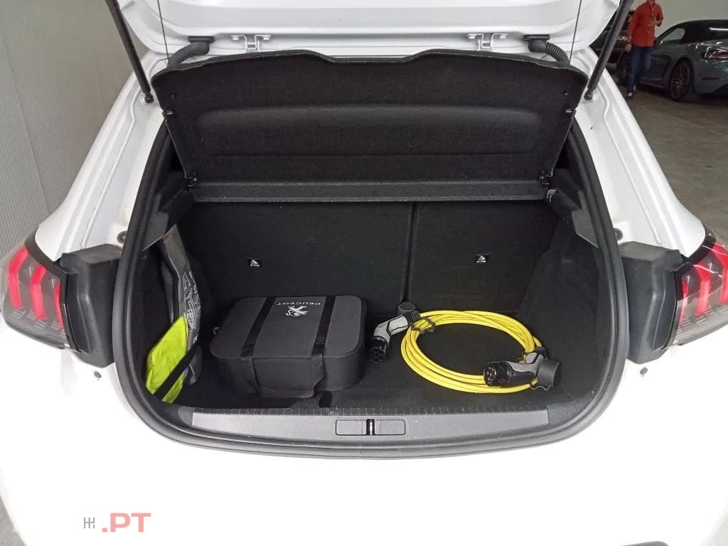 Peugeot E-208 50 kWh Allure