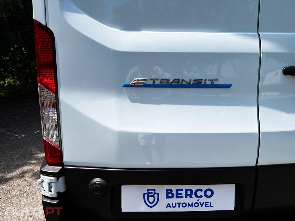 Ford Transit L4H3 Trend