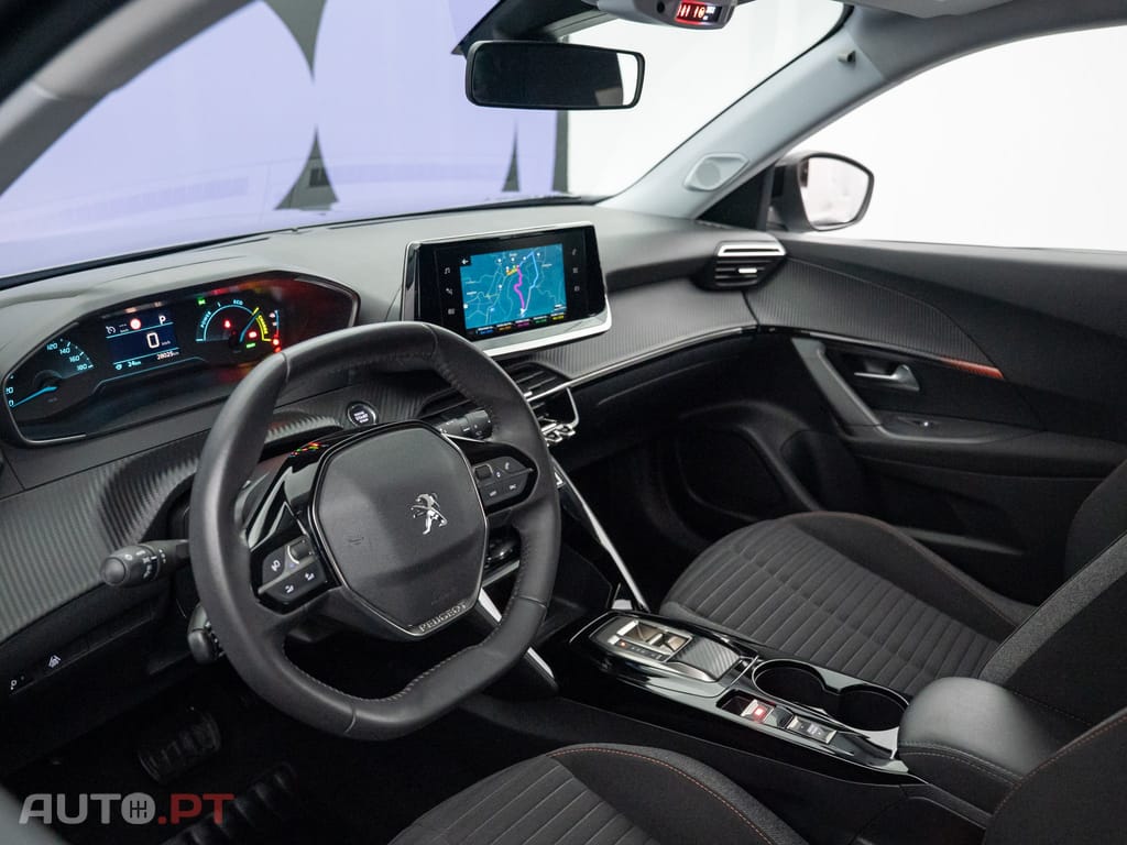 Peugeot E-2008 50 kWh Active