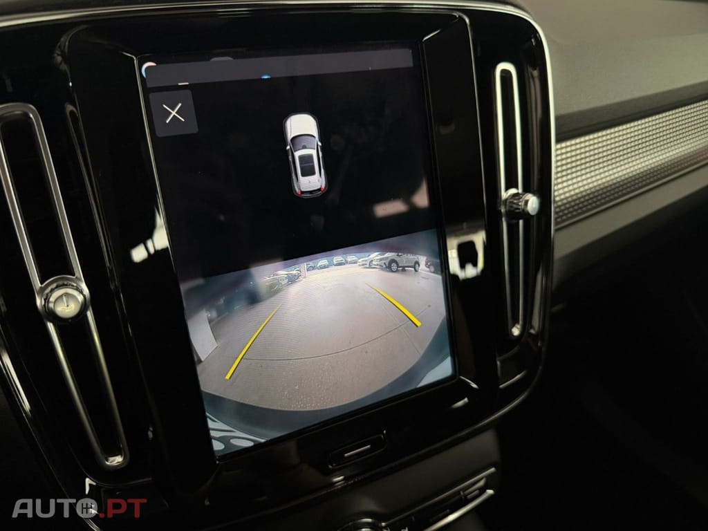 Volvo XC40 78 KWH PLUS AWD