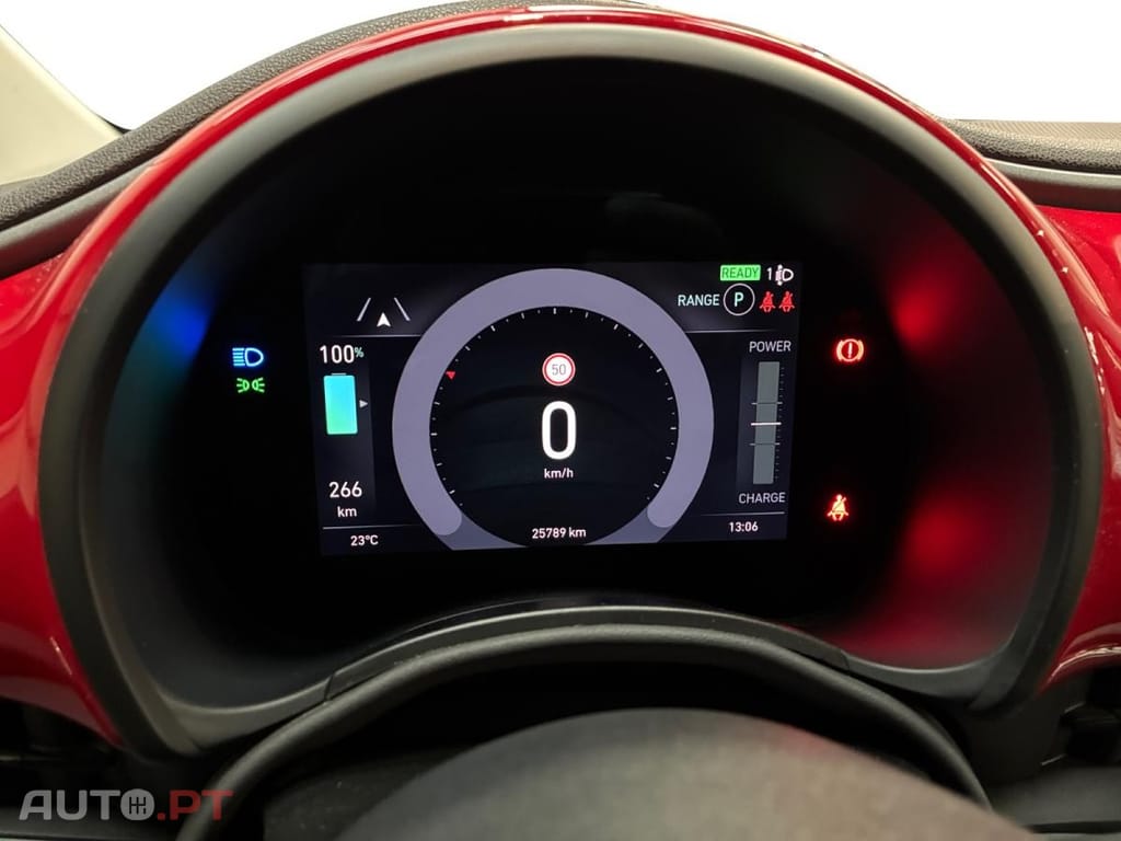 Fiat 500e 42kWh (Red)