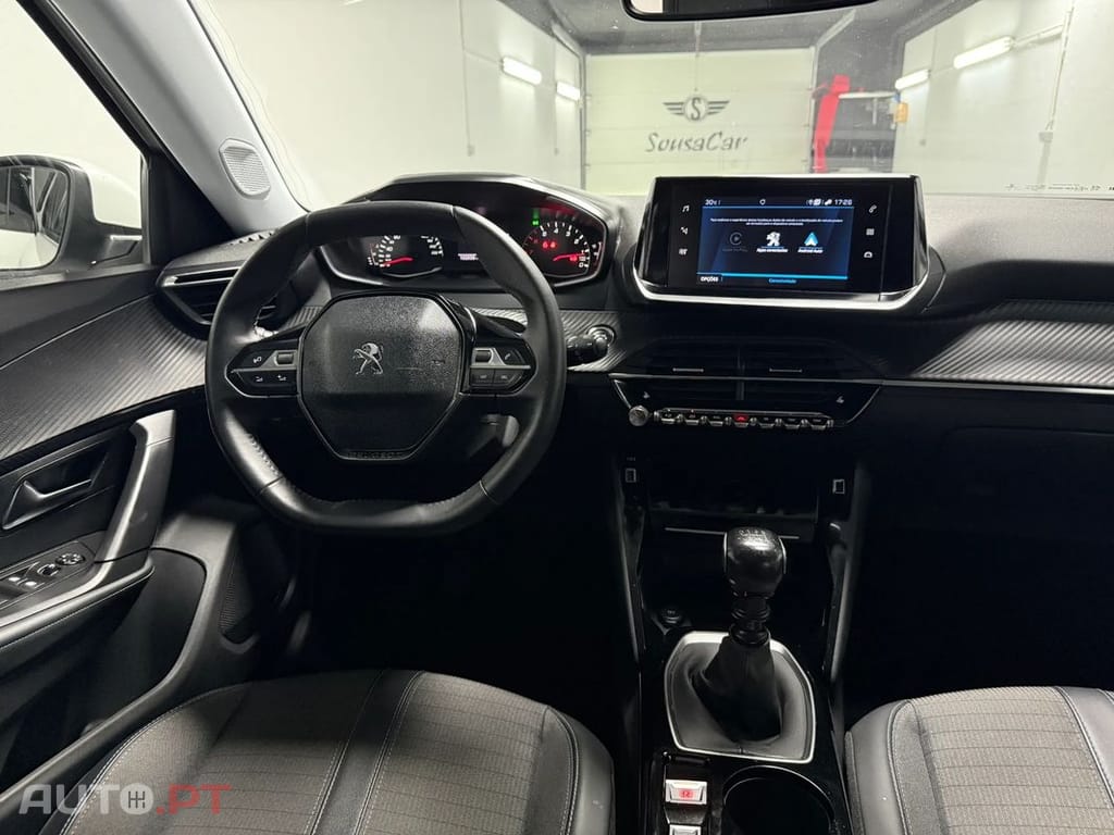 Peugeot 2008 1.2 PureTech Allure