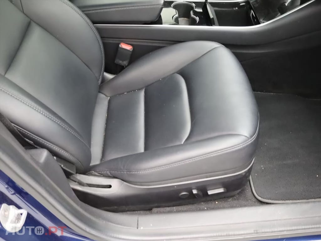 Tesla Model 3 Long-Range AWD I.V.A DEDUTÍVEL