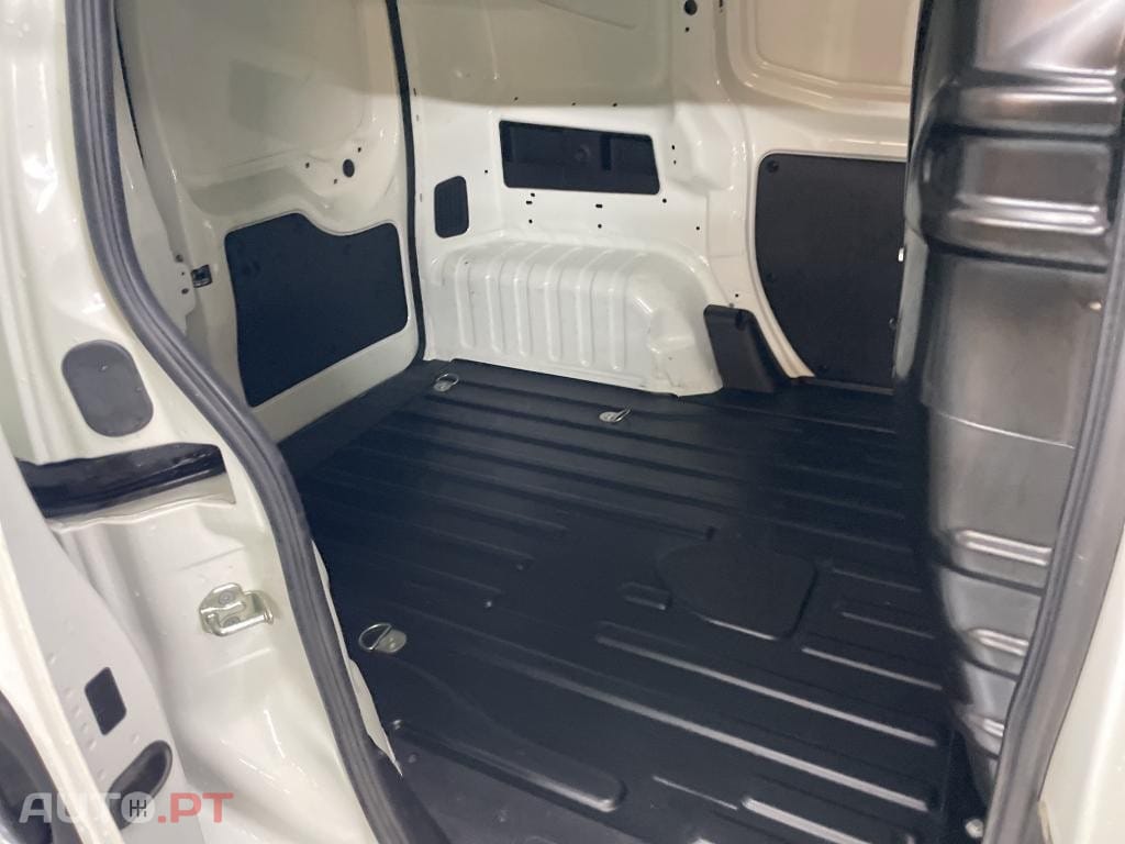 Fiat Fiorino 1.3 M-jet Adventure