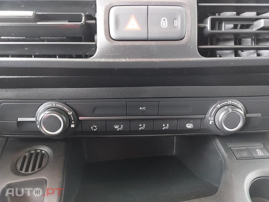Peugeot Partner Pro Standard 1.5 BlueHDi 3 Lug.  -  IVA Dedutível