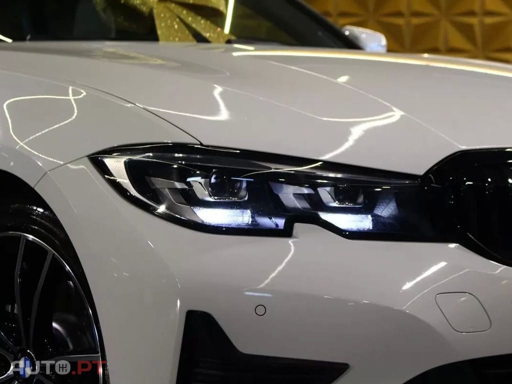 BMW 330 e Line Sport Auto