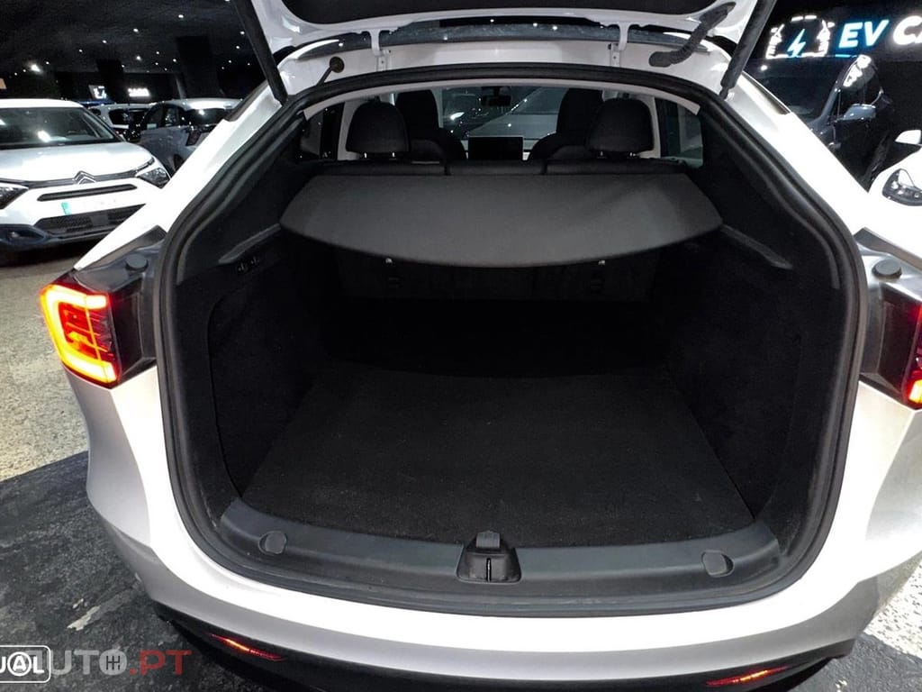 Tesla Model Y Performance Tração Integral