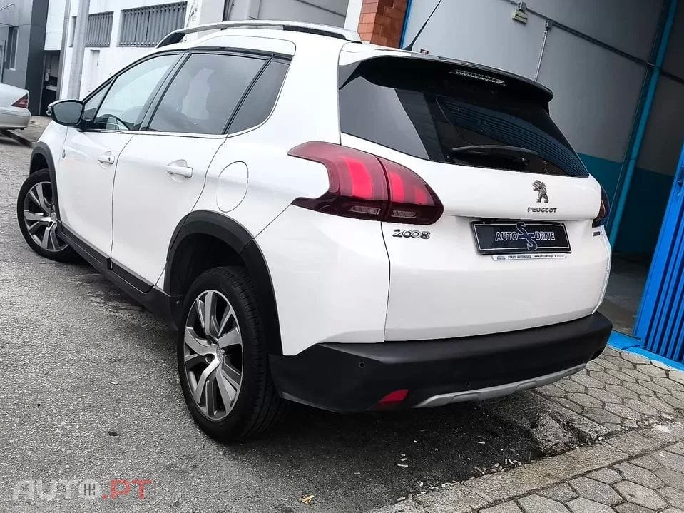 Peugeot 2008 1.2 PureTech Crossway EAT6
