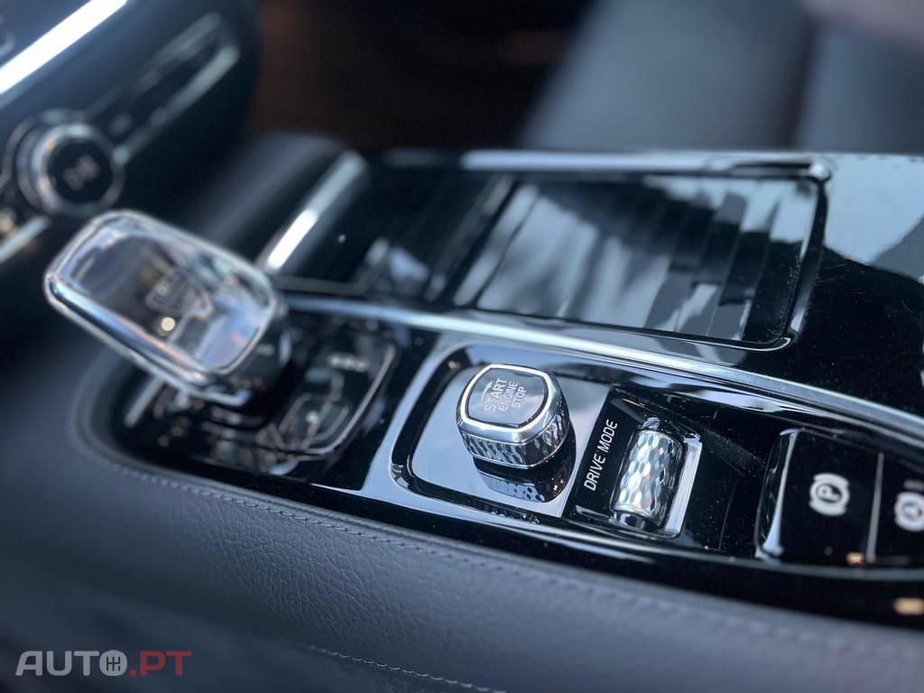 Volvo V60 2.0 T8 AWD TE R-Design