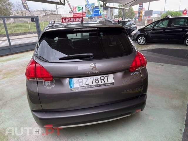 Peugeot 2008 PureTech 82 Signature