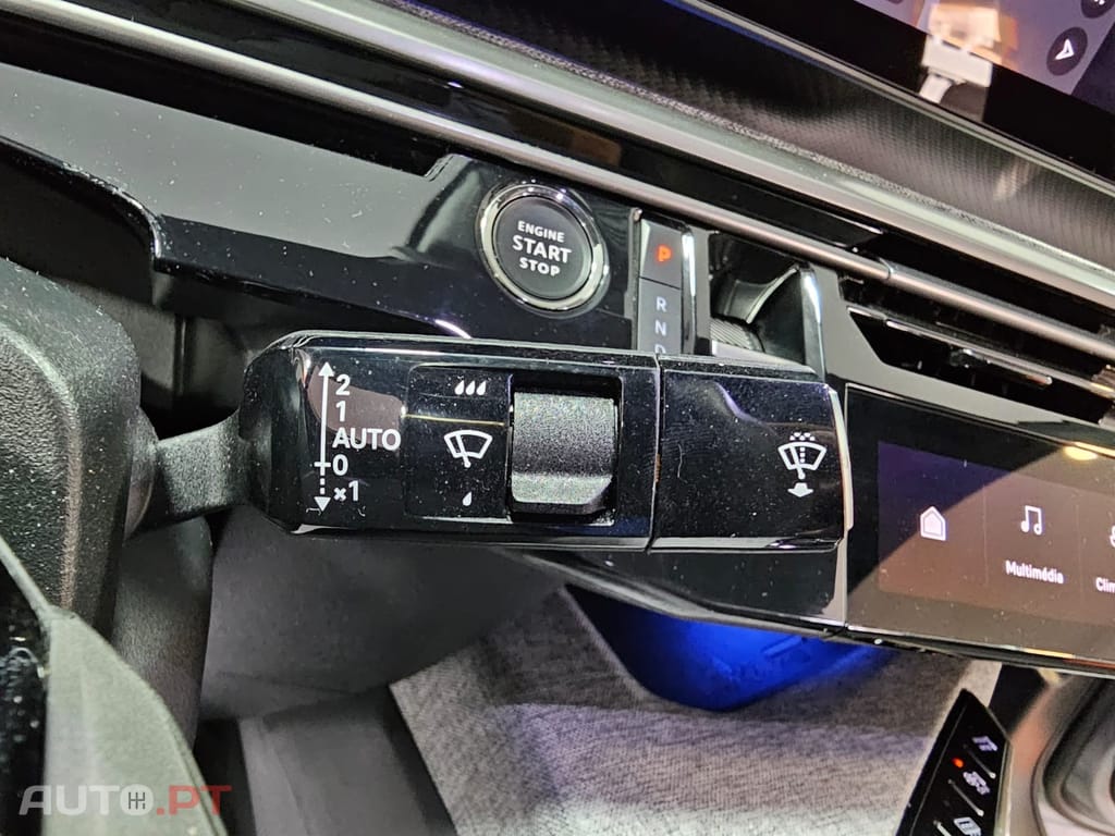 Peugeot 3008 1.2 Hybrid Allure e-DCS6