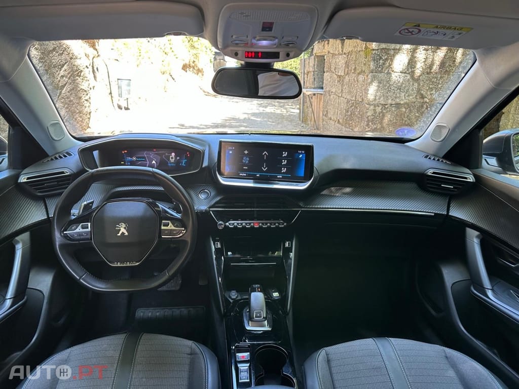 Peugeot 2008 1.2 PureTech Allure Pack EAT8
