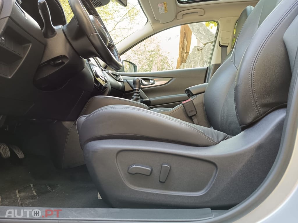 Nissan Qashqai 1.5 dCi Tekna 19 Alcantara RS