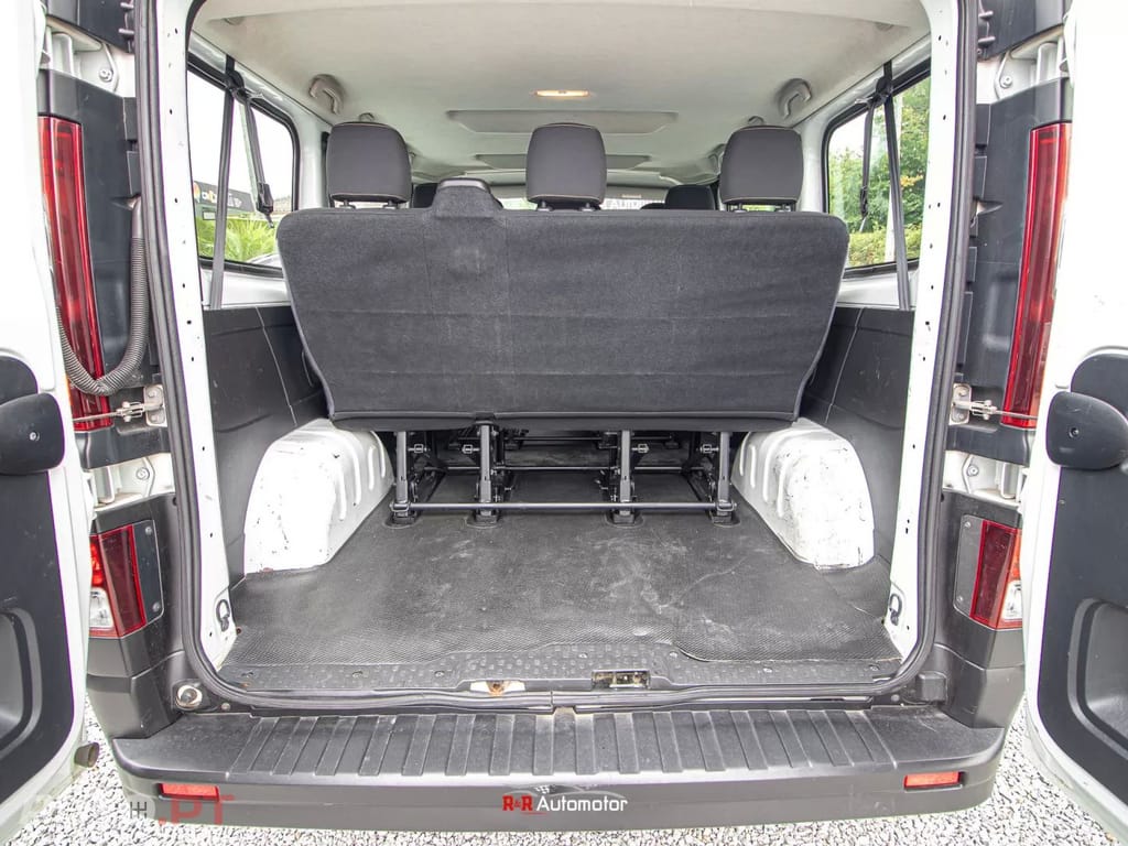 Renault Trafic 1.6dCi L1H1 9 Lugares NACIONAL