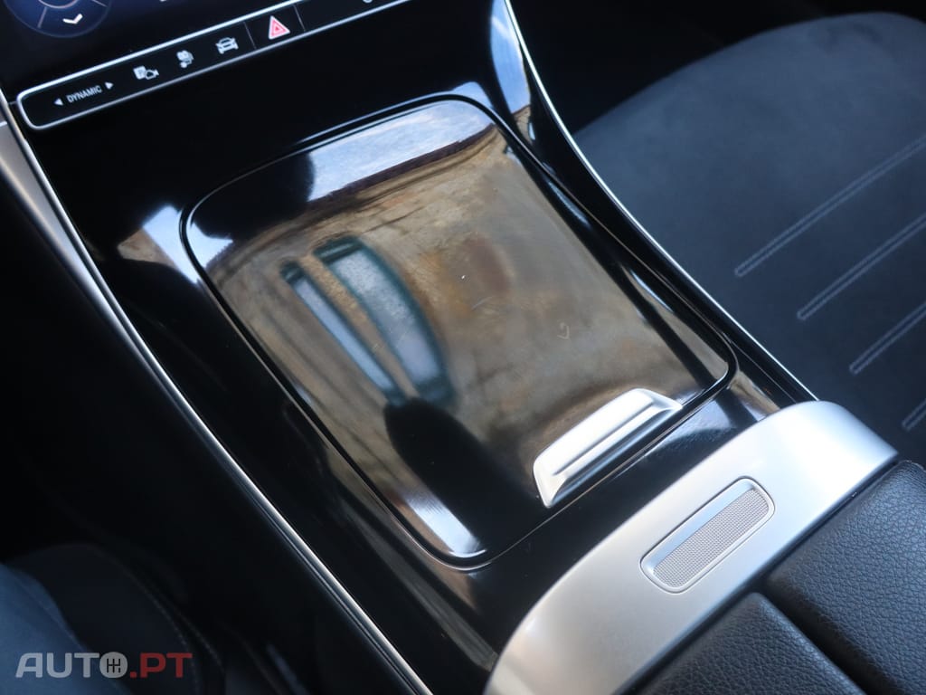 Mercedes-Benz C 300 e AMG Line