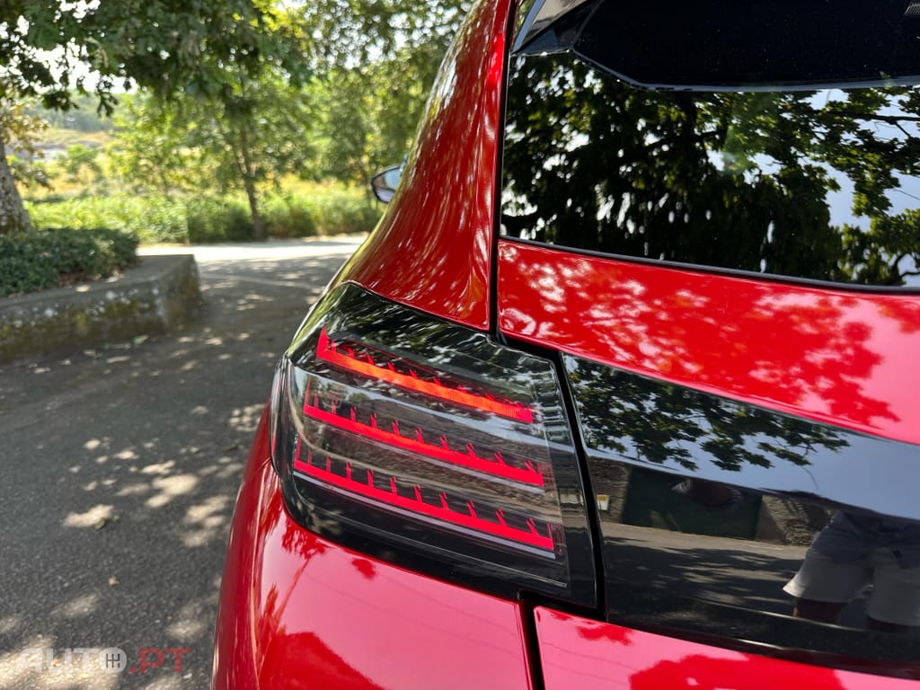 Peugeot E-208 50 kWh GT Pack