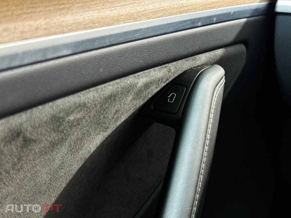 Tesla Model Y Performance Dual Motor AWD