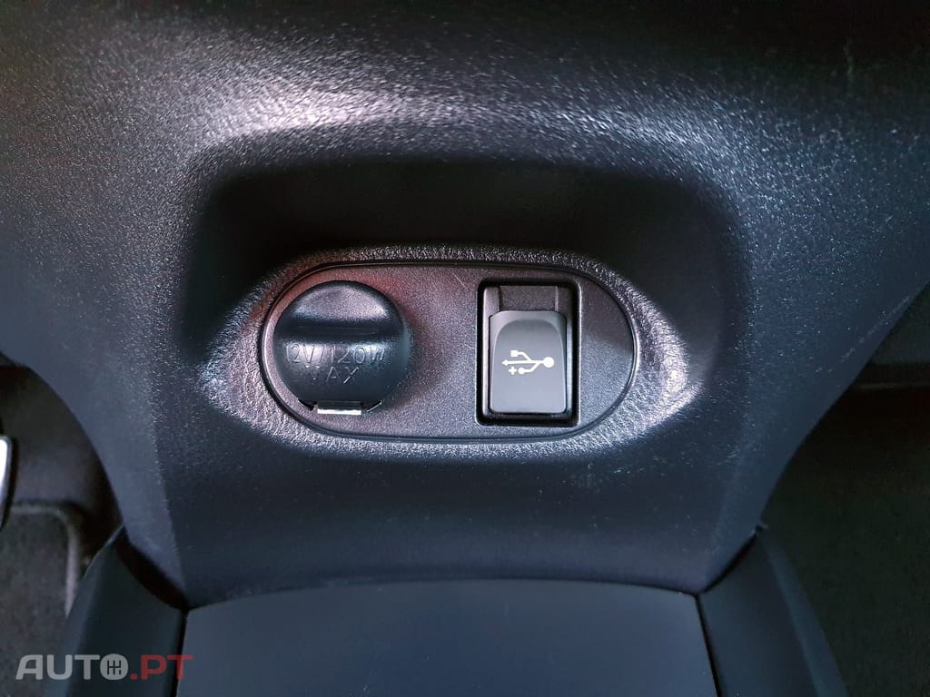 Toyota Yaris 1.0 VVT-i Comfort+Pack Style+Pack Techno+Navi