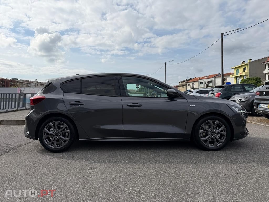 Ford Focus 1.0 EcoBoost MHEV ST-Line
