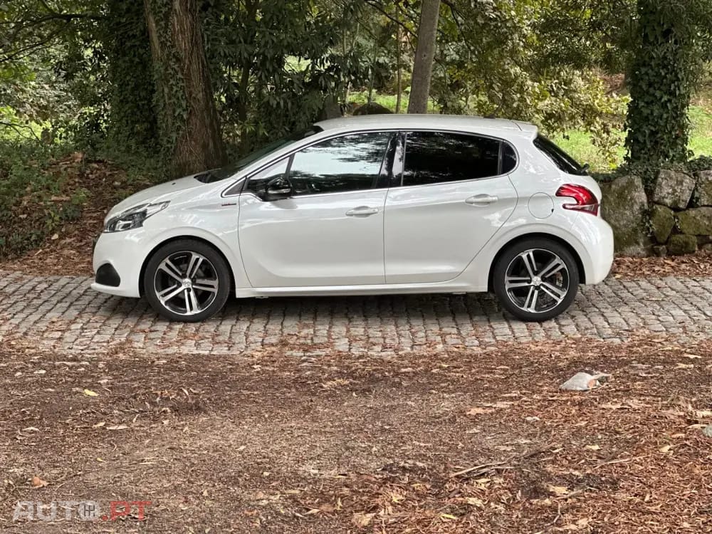 Peugeot 208 1.2 PureTech GT Line