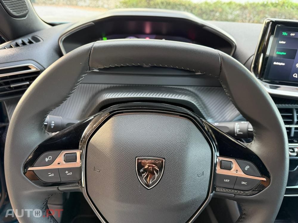 Peugeot 2008 1.2 PureTech Allure Pack