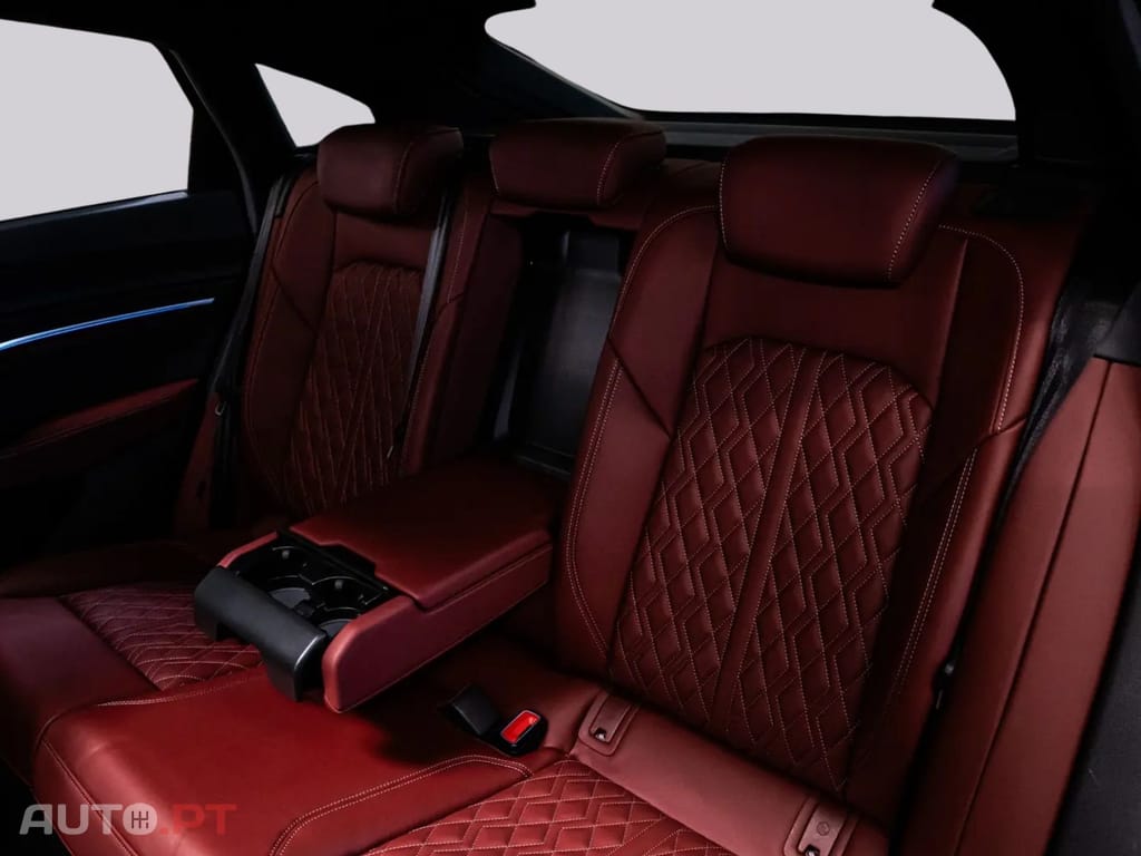 Audi E-Tron I.V.A DEDUTIVEL S BLACK 