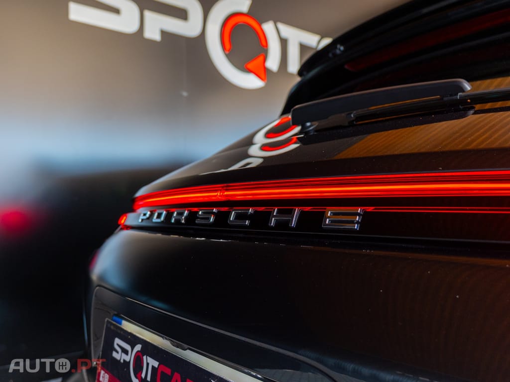 Porsche Panamera 4 E-Hybrid