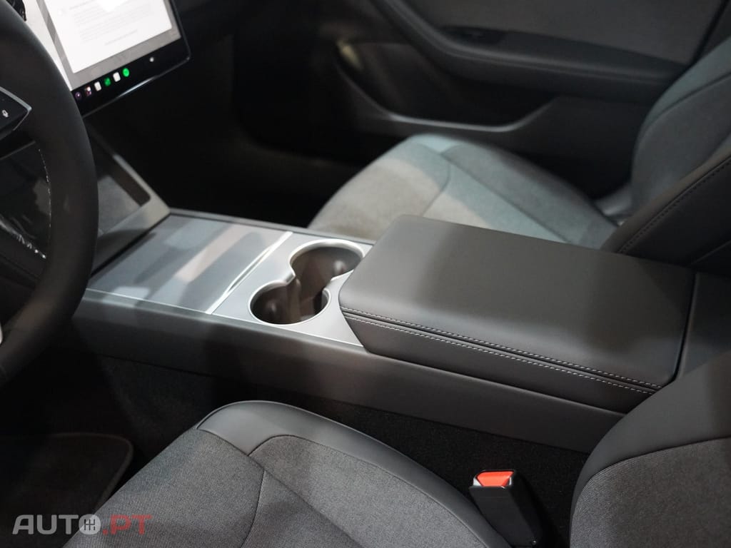 Tesla Model 3 Tração Traseira