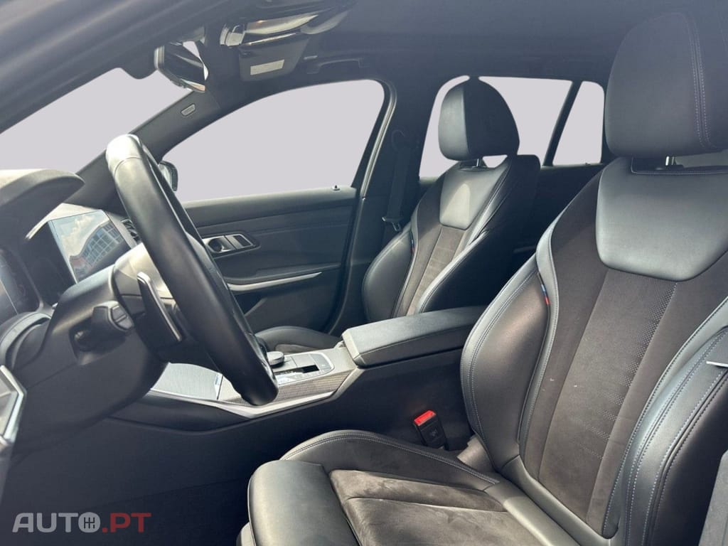 BMW 330 I.V.A DEDUTÍVEL Touring M Sport